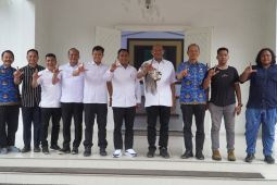 Bupati Langkat terima bansos dari Bupati Sergei untuk warga terdampak banjir