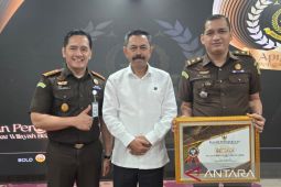 Kejari Belawan terima penghargaan WBK 2025 dari Jaksa Agung