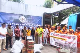 Kelurahan Palmeriam Jakarta Timur salurkan Rp73 juta bagi penyintas bencana di Aceh