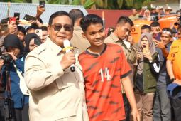 Anak anak pengungsi di Agam cita-citakan jadi tentara, Prabowo minta Menhan beri arahan