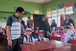 Gubernur Kepri terbitkan surat edaran gerakan mengambil rapor bersama ayah
