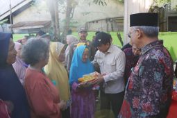 Warga Pontianak serbu 3.500 paket sembako murah di Pontianak Utara