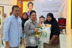 Bulog menyalurkan bantuan pangan bagi 328.770 penerima di DIY