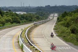 Progres pembangunan Jalan Tol Jakarta-Cikampek II Selatan