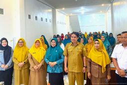 Kemenkum Kalbar bekali paralegal Desa Sambas materi perlindungan hukum perempuan