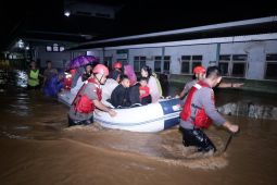 Polda Banten prioritaskan bantu warga terdampak banjir di Padarincang