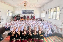 Dari bencana hingga Bullying, PT SMGP edukasi siswa SMP di Puncak Sorik Marapi