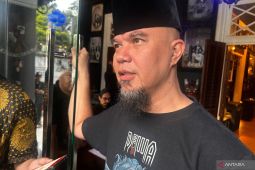 Ahmad Dhani berencana rayakan tahun baru dengan "keluarga kecil"