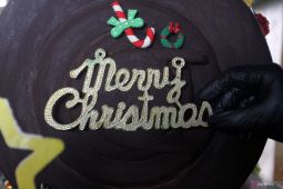 Miniatur kereta natal dari cokelat