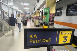 KA Putri Deli jadi primadona masyarakat di momentum Nataru 2025/2026