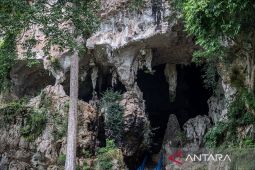"Gua Batu Hapu", cahaya putih dari perut Meratus