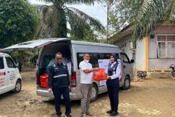 Warga terdampak banjir di Aceh terima penyaluran bantuan dari KAI Sumut