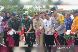 Dukung mobilitas dan pertanian, dua jembatan strategis di Kapuas diresmikan
