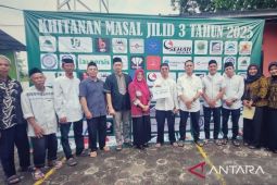 Puluhan anak ikuti khitanan massal DKM Al Hidayah Kota Serang