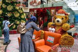 Dekorasi Natal di pusat perbelanjaan