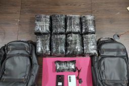 Polda Riau sita 47 ribu butir narkotika jenis ekstasi dibawa dengan sepeda motor