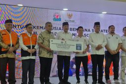 Ketua MPR serahkan bantuan Rp800 juta untuk Sumatera melalui Baznas RI