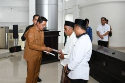 Guru ngaji dan marbot masjid di Lombok Timur dapat insentif