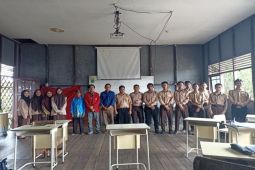 Tim UMPR riset model pembelajaran di Kelas X MA
