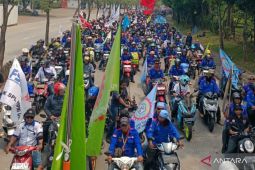 Menimbang dampak kenaikan upah