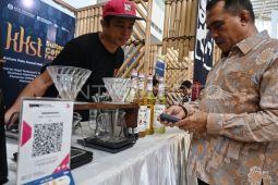 Menteri Maman meminta UMKM terapkan pembayaran tunai dan QRIS