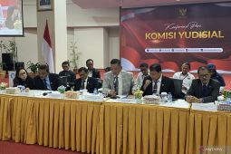 KY usul hakim "dagang perkara" dipecat