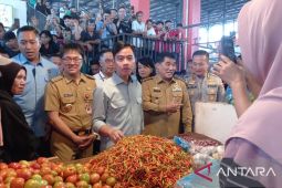 Gibran tinjau Pasar Bersehati Manado jelang Natal