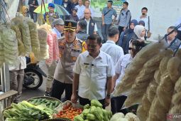 Pemkab Sumedang mengintensifkan pantauan harga pangan jelang akhir tahun
