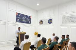 Delapan WBP Lapas Narkotika Kelas IIB Muara Sabak terima remisi Natal 2025