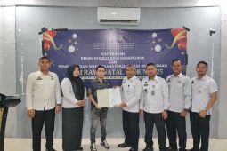 Seorang warga binaan Rutan Banda Aceh terima remisi natal