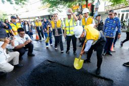 Ruas jalan penghubung Enrekang-Pinrang rampung