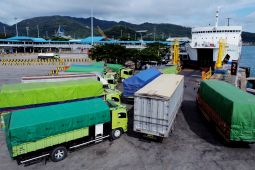 Kementerian Perhubungan ingatkan truk sumbu tiga patuhi pembatasan operasional