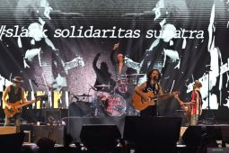 Konser amal Hey 42th Slank solidaritas untuk Sumatra