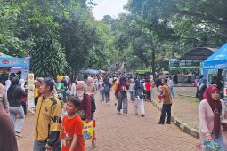 Pengunjung Ragunan buang sampah sembarangan akan didenda Rp500 ribu