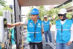 PLN NTB pastikan 37 SPKLU siap layani pengguna kendaraan listrik selama Nataru 2025-2026
