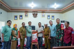 PT Vale salurkan 617 sak pupuk bagi petani di Desa Huko-huko Kolaka