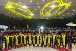 Dihadiri Gubernur NTB, Institut Elkatari gelar wisuda kedua dengan tradisi budaya