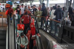 Sejumlah perjalanan KA Jarak Jauh berhenti di Stasiun Jatinegara hari ini dan besok
