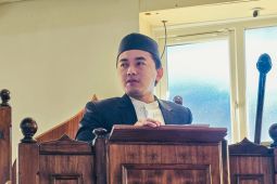 Mahasiswa Indonesia Program Dual Degree UIII-SOAS Pimpin Masjid London