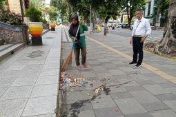 Ratusan petugas kebersihan Mataram siap tangani sampah tahun baru