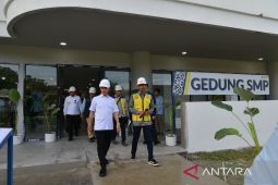 Gibran tinjau SD-SMP-SMA di IKN, pastikan proses belajar berkualitas