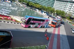 Naik bus tingkat gratis bisa jadi pilihan masyarakat jelajahi Jakarta