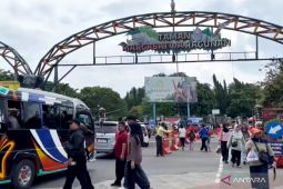 Polisi buka semua pintu Ragunan antisipasi kepadatan