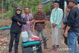 Terangi pengungsian, ini yang disumbang warga Sabang di Beutong Ateh