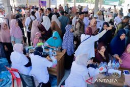 Pemkab Aceh Barat gelar pengobatan gratis dan layanan kesehatan bagi korban banjir bandang