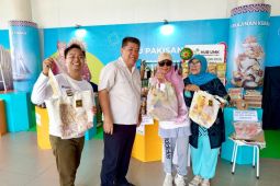 Produk unggulan ditampilkan pada Airport Local Pride Festival Bandara Depati Amir Bangka