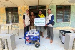 FKIJK NTB dan MIM Foundation salurkan genset bagi penyintas banjir di Aceh