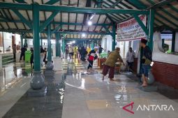 Banjir rendam kawasan Banten Lama aktivitas ziarah tetap berjalan
