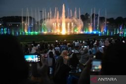 Konser jadi magnet utama pengunjung TMII saat malam Tahun Baru 2026