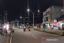 Pemkab Rejang Lebong pasang 110 unit lampu penerangan jalan umum